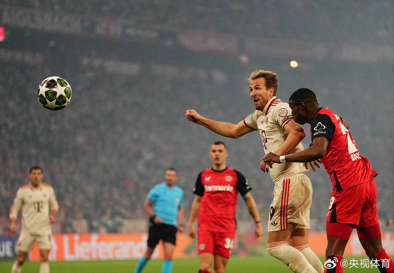 开云下载-拜仁慕尼黑客场击败对手，豪取三分